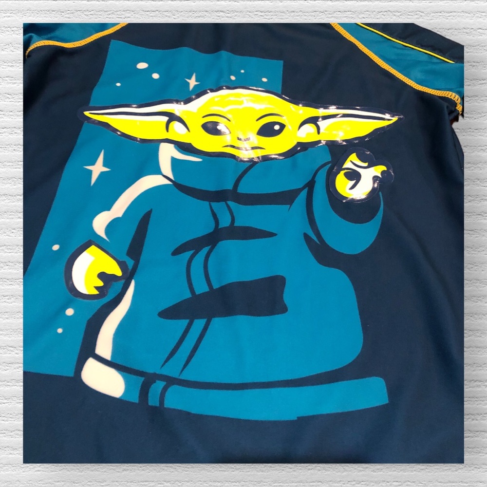 Disney Yoda Rash Guard - Picture 3 of 5